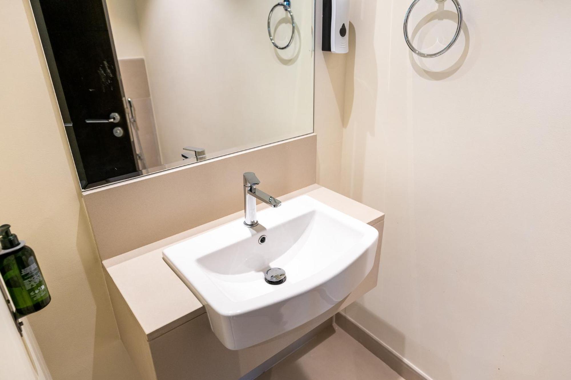Citihome- Modern- 1br Creek * Dubai
