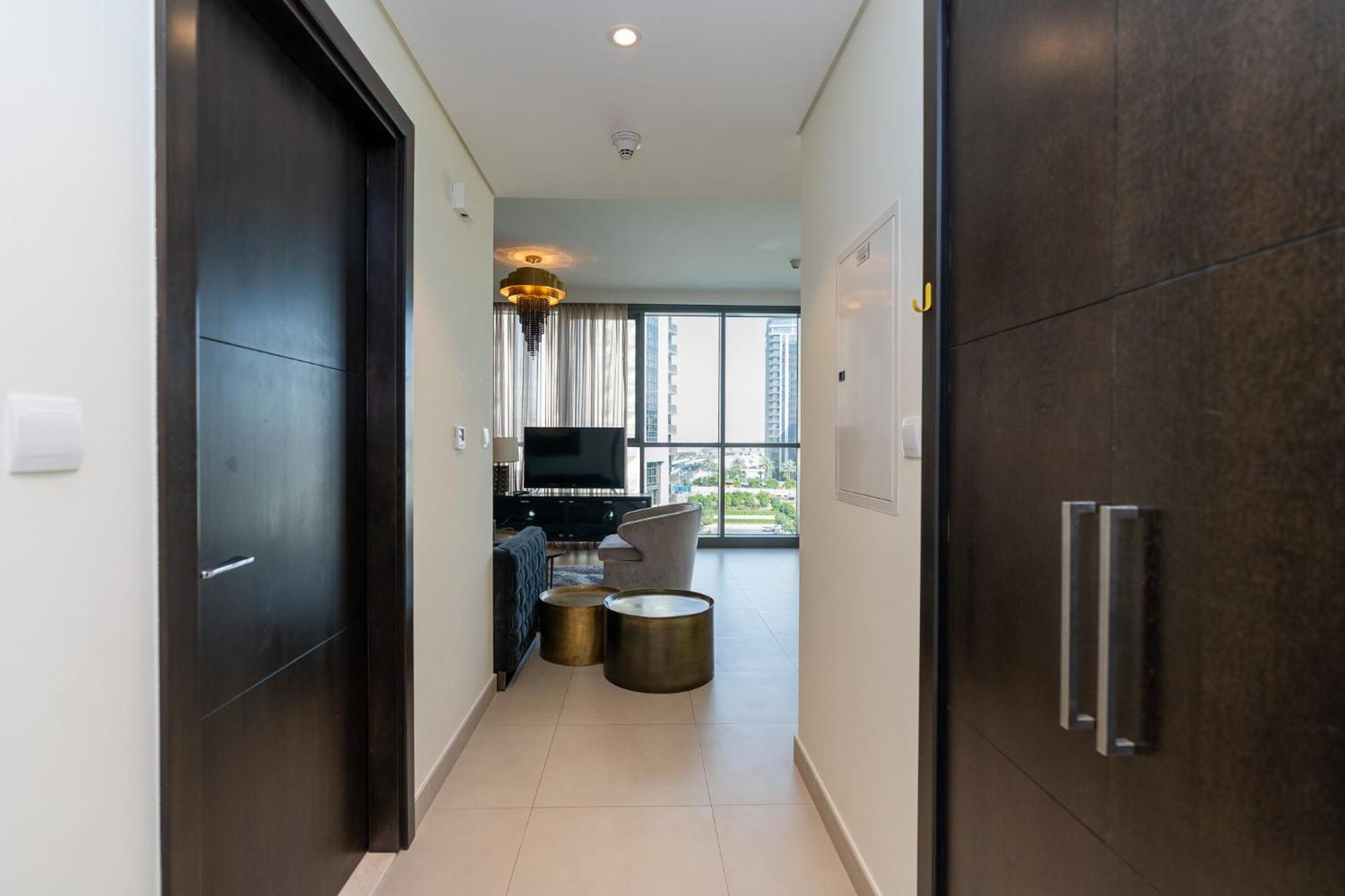 Citihome- Modern- 1br Creek Apartment